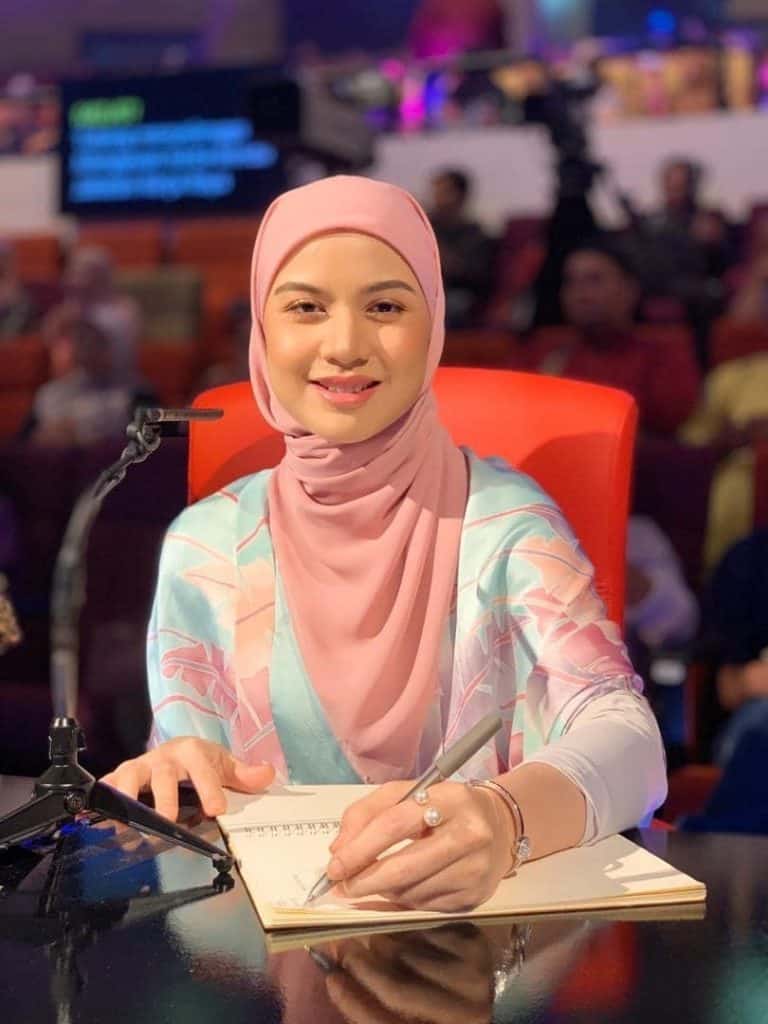 Lisa Surihani Malaysia’s sweetheart talks on being nominated for the Women of the Future Awards Southeast Asia
