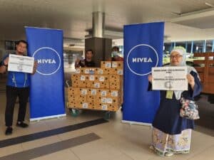 NIVEA Liquid Hand Sanitizer and NIVEA Creme Donation 03