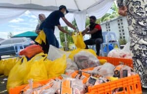 Read more about the article Red Grocer Supports the Johor Community At The Black Saturday Event with Subsidized Prices