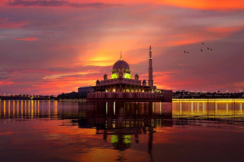 Read more about the article Tujuh Aplikasi Penting untuk Umat Islam Menyambut Ramadan