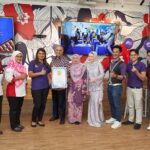 Cadbury Dairy Milk’s Kuih Raya Dari Hati campaign with MYDIN makes it into the Malaysia Book of Records with 26,550 Cadbury Chocolate Tarts for charity