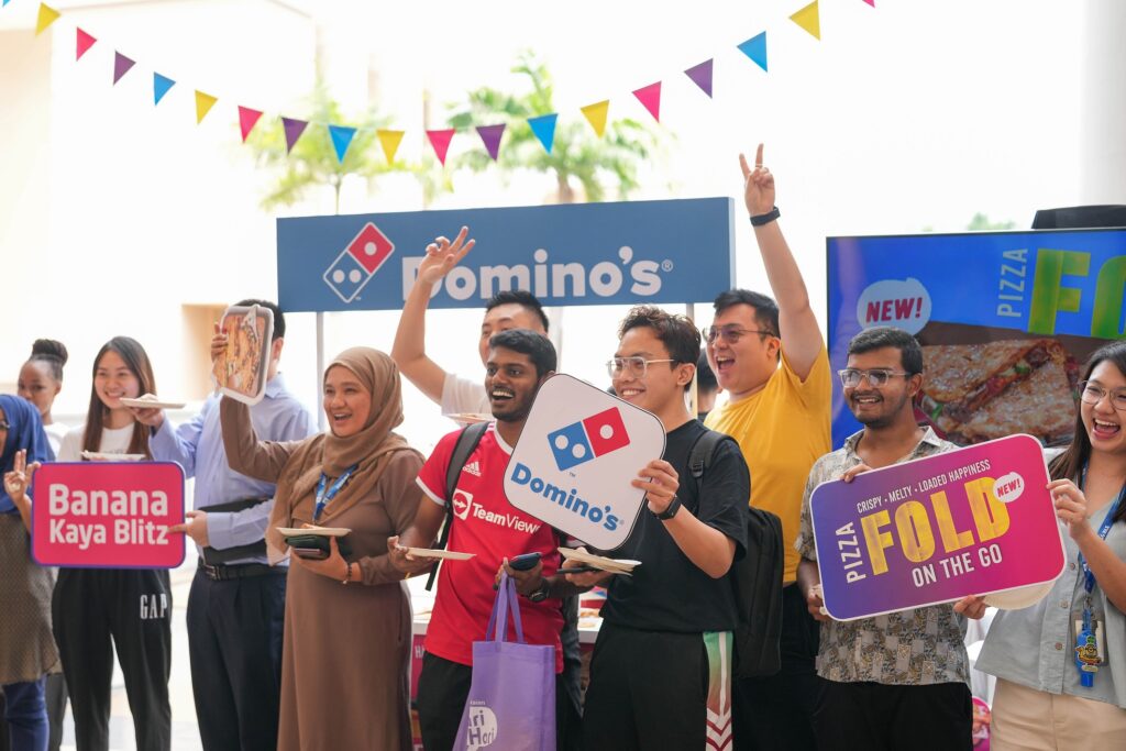 Domino's Menggemparkan Kampus dengan Pizza Fold Serba Baharu!