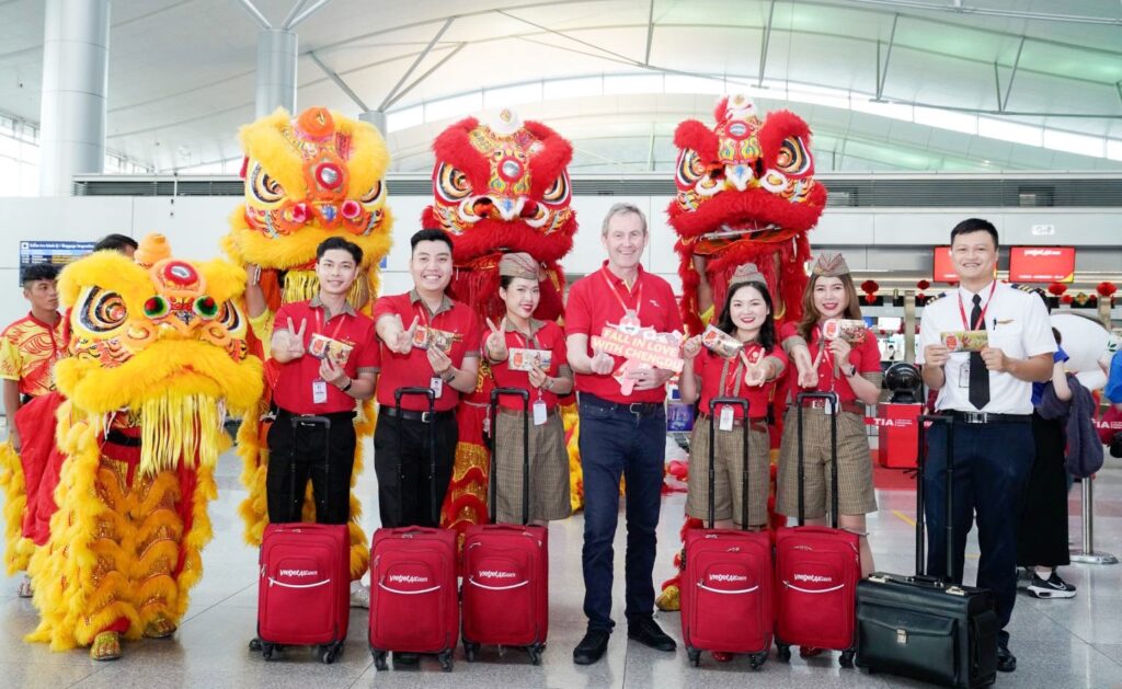 Vietjet Celebrates Lunar New Year with Ho Chi Minh - Chengdu Service