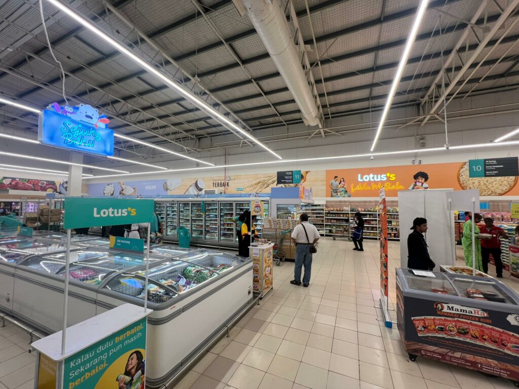 Lotus’s Malaysia Selesai Pengubahsuaian Stor Ampang dan Mutiara Damansara