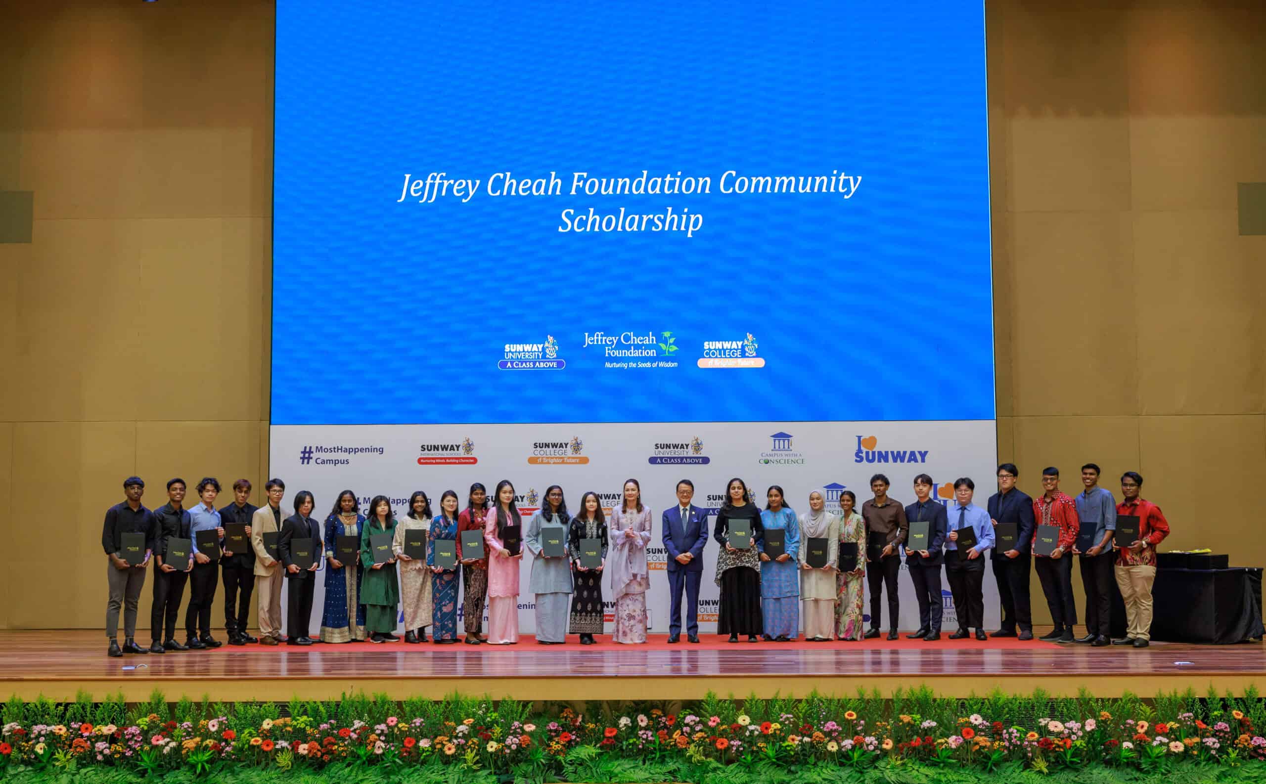 Jeffrey Cheah Foundation Contributes to Nation Building Through Education With RM75 Million in Scholarships