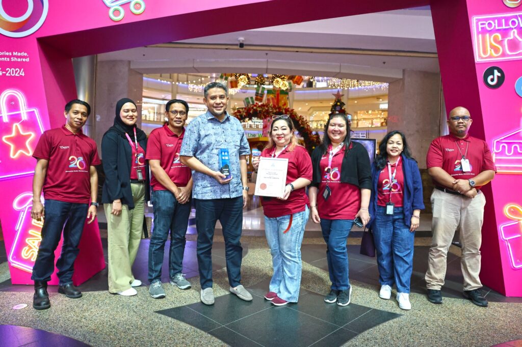 the Curve Raih Anugerah Petaling Jaya Child Friendly City Excellence Award (PJCFCEA) 2024 daripada MBPJ