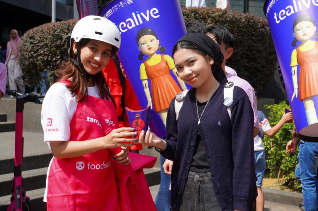 foodpanda and Tealive Takes Over KL to Celebrate the Release of Squid Game Season 2